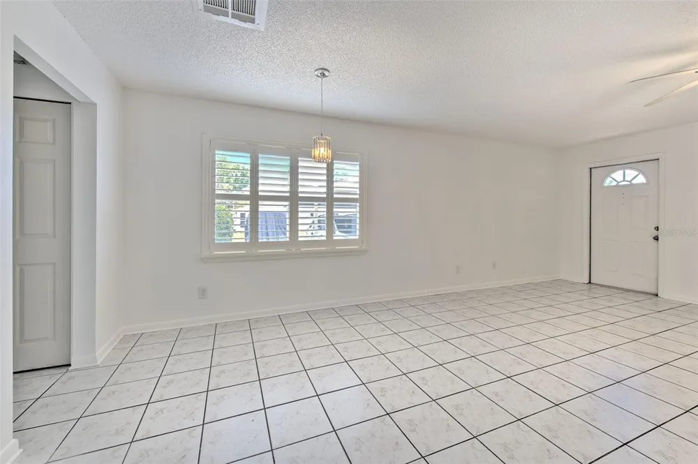 401 DORCHESTER PLACE #49 Sun City Center, FL 33573