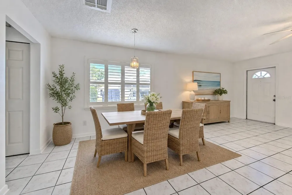401 DORCHESTER PLACE #49 Sun City Center, FL 33573
