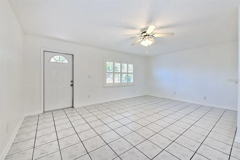 401 DORCHESTER PLACE #49 Sun City Center, FL 33573