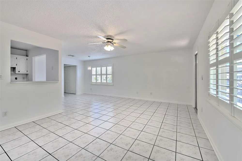 401 DORCHESTER PLACE #49 Sun City Center, FL 33573