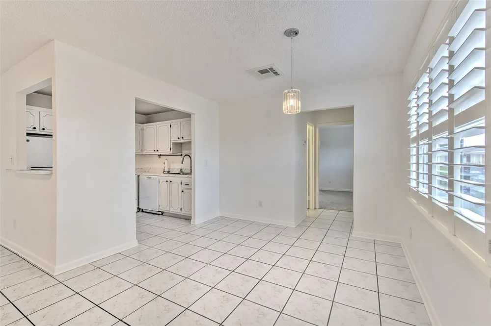 401 DORCHESTER PLACE #49 Sun City Center, FL 33573