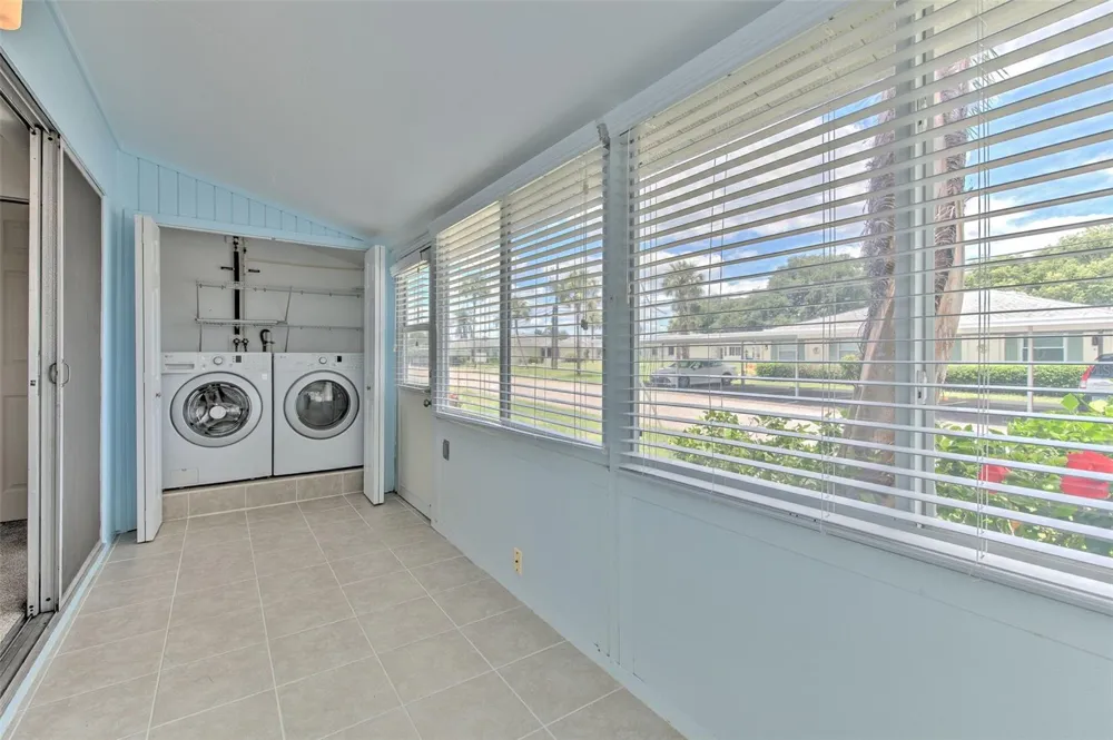 401 DORCHESTER PLACE #49 Sun City Center, FL 33573