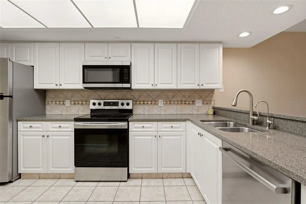 2320 TERRA CEIA BAY BOULEVARD #207 Palmetto, FL 34221