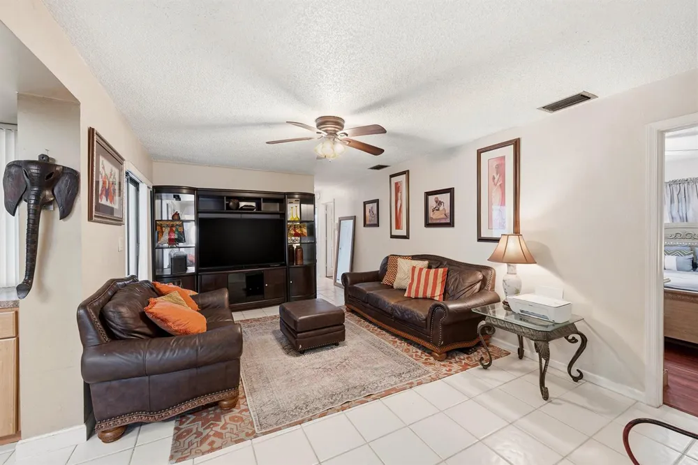 11748 NW 28th Street Coral Springs, FL 33065