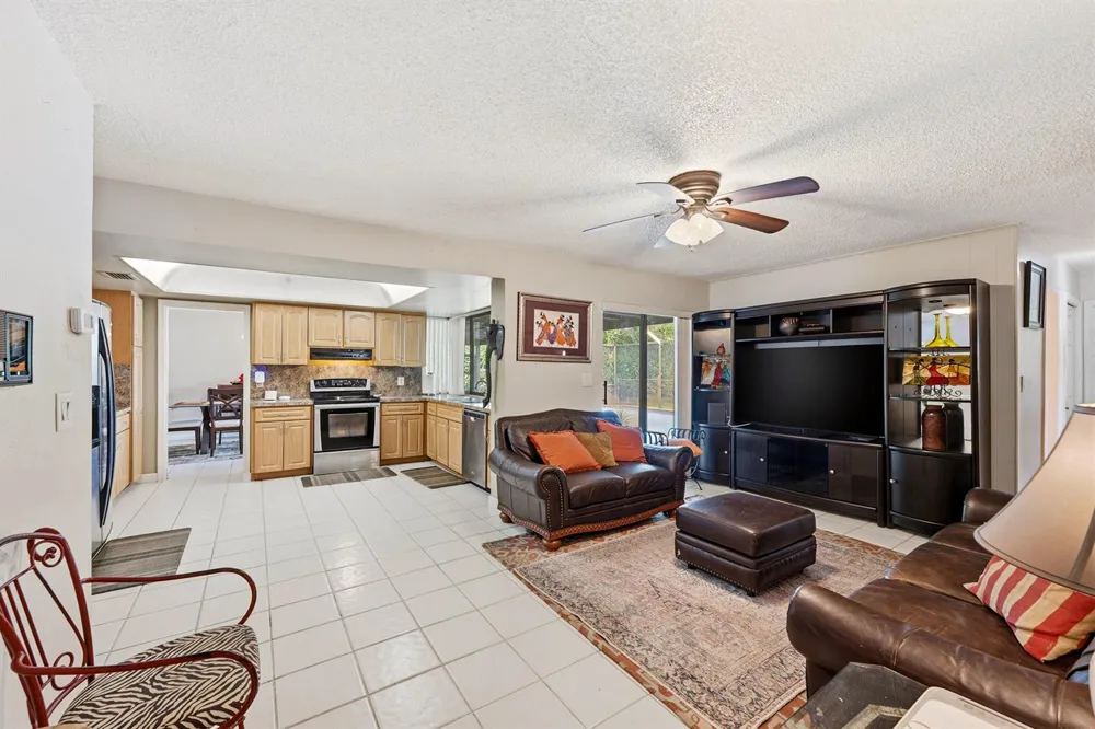 11748 NW 28th Street Coral Springs, FL 33065