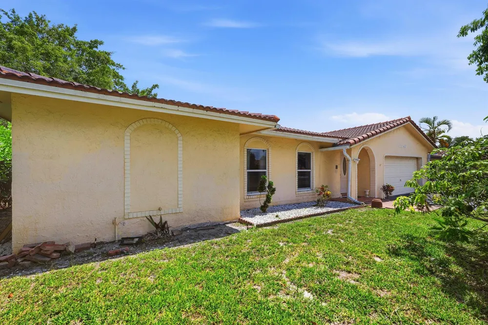 11748 NW 28th Street Coral Springs, FL 33065