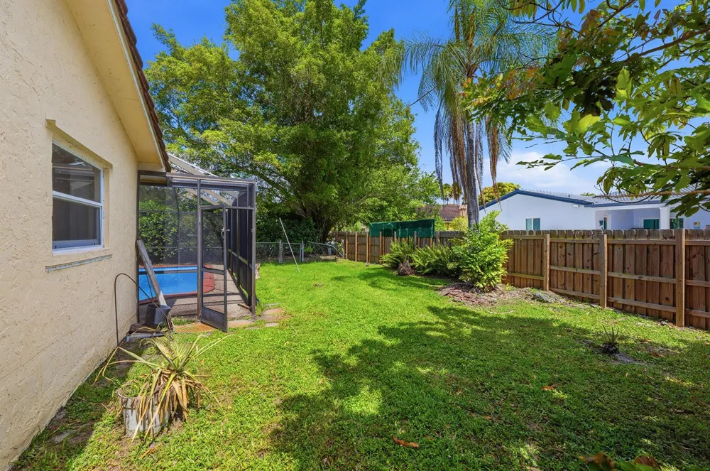 11748 NW 28th Street Coral Springs, FL 33065