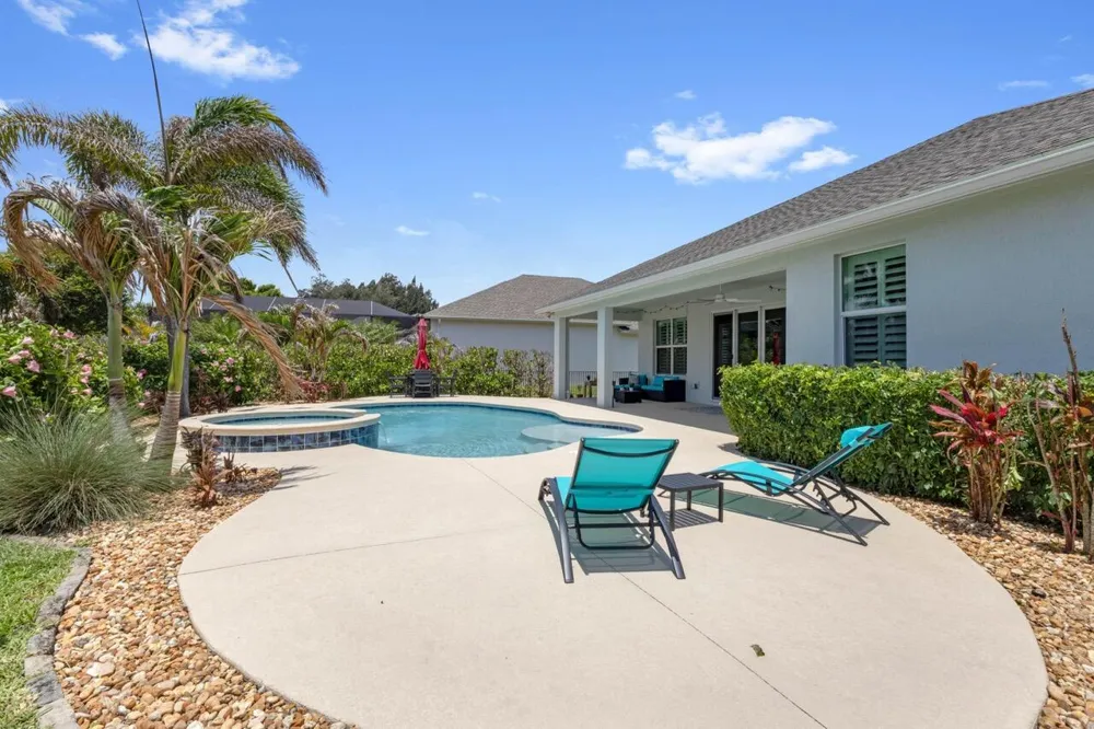 7203 33rd Square Vero Beach, FL 32967