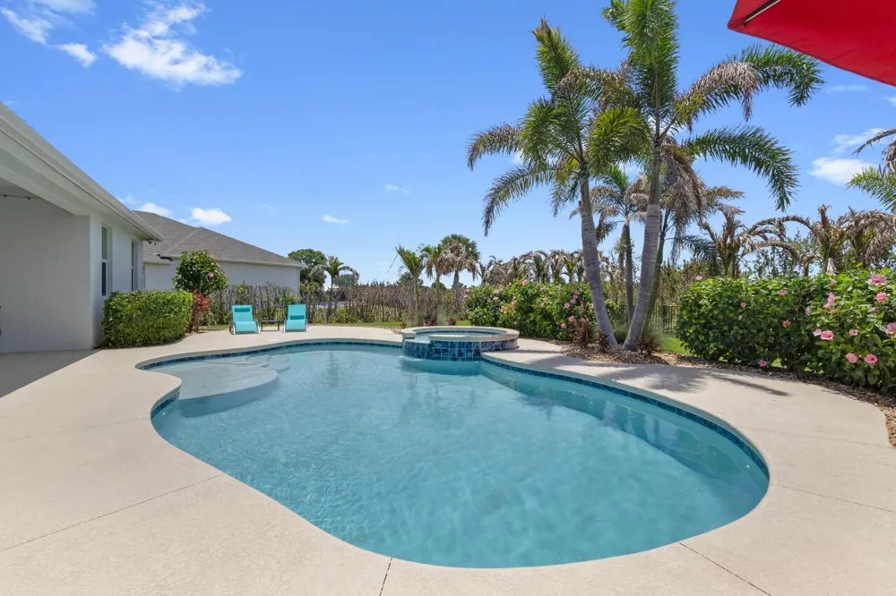 7203 33rd Square Vero Beach, FL 32967