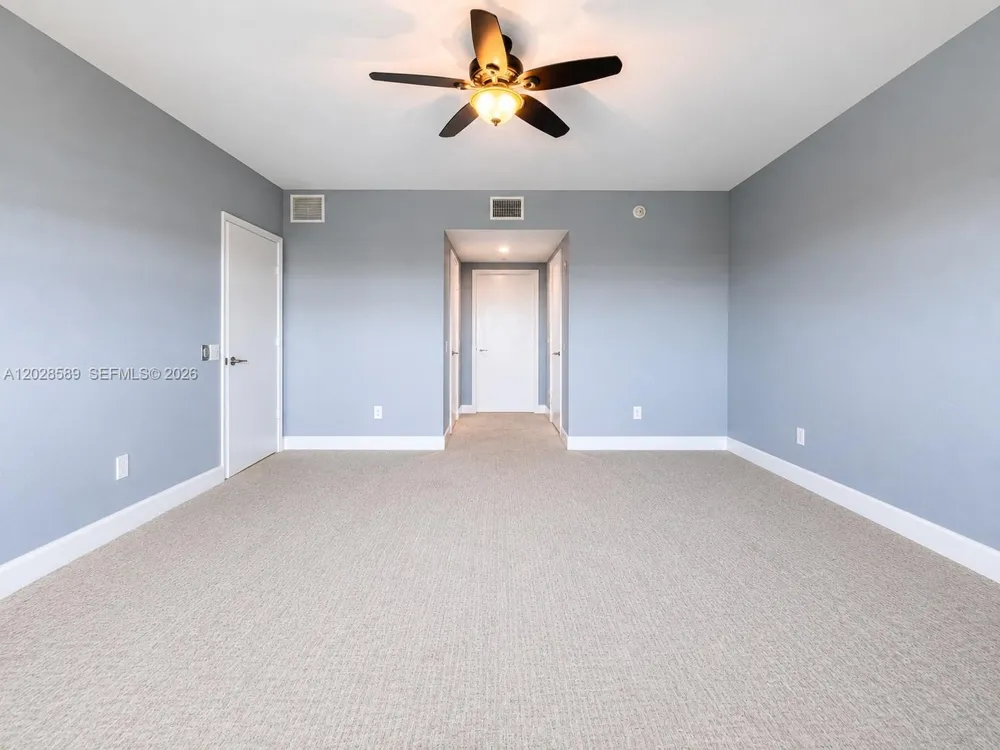 14951 Royal Oaks Ln #2002 North Miami, FL 33181