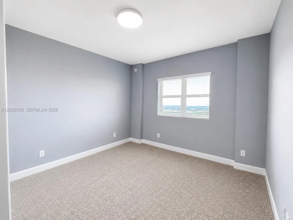 14951 Royal Oaks Ln #2002 North Miami, FL 33181