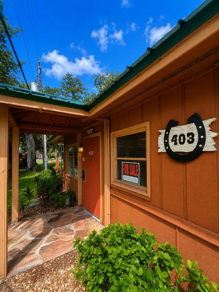 403 COTTAGE CIRCLE E #403 Lake Wales, FL 33867