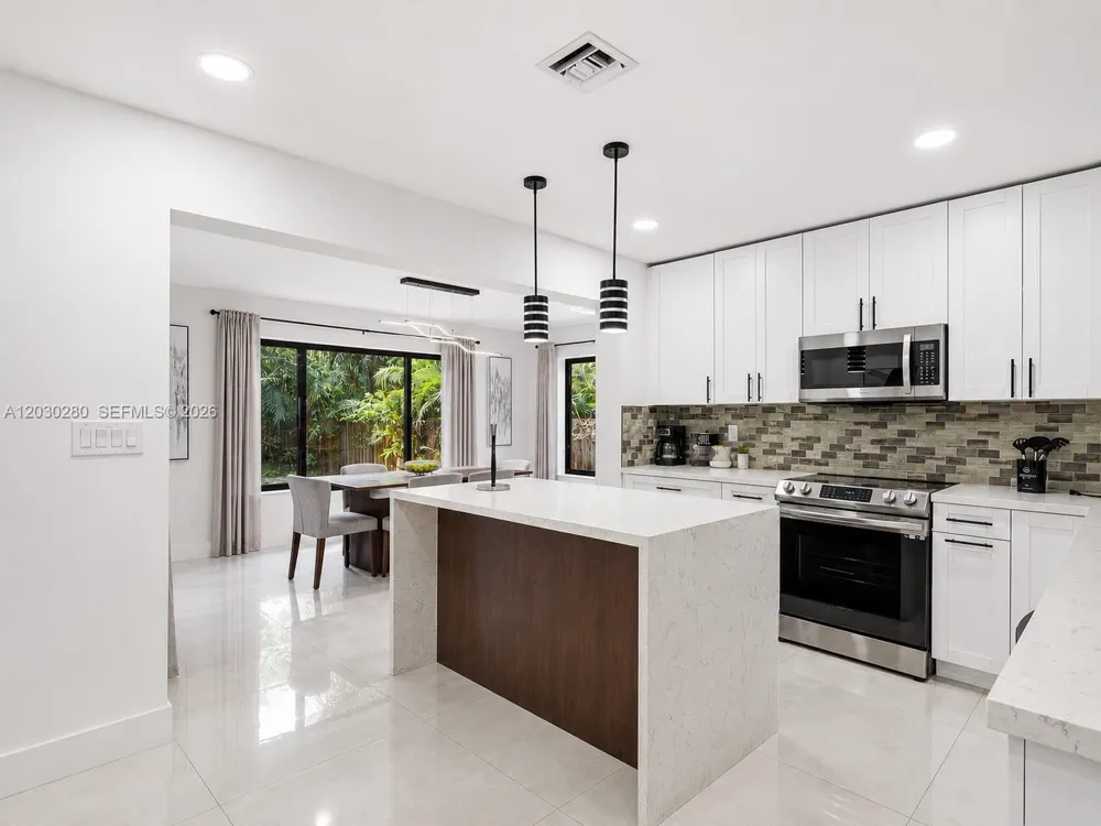 400 NW 30th Ct Wilton Manors, FL 33311