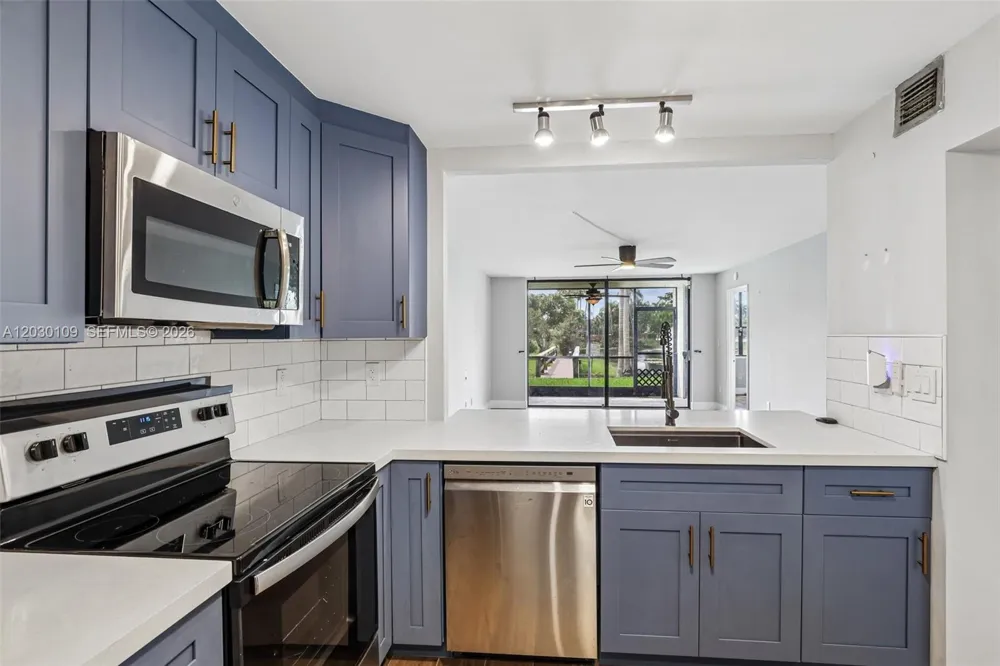 100 NW 76th Ave #108-2 Plantation, FL 33324