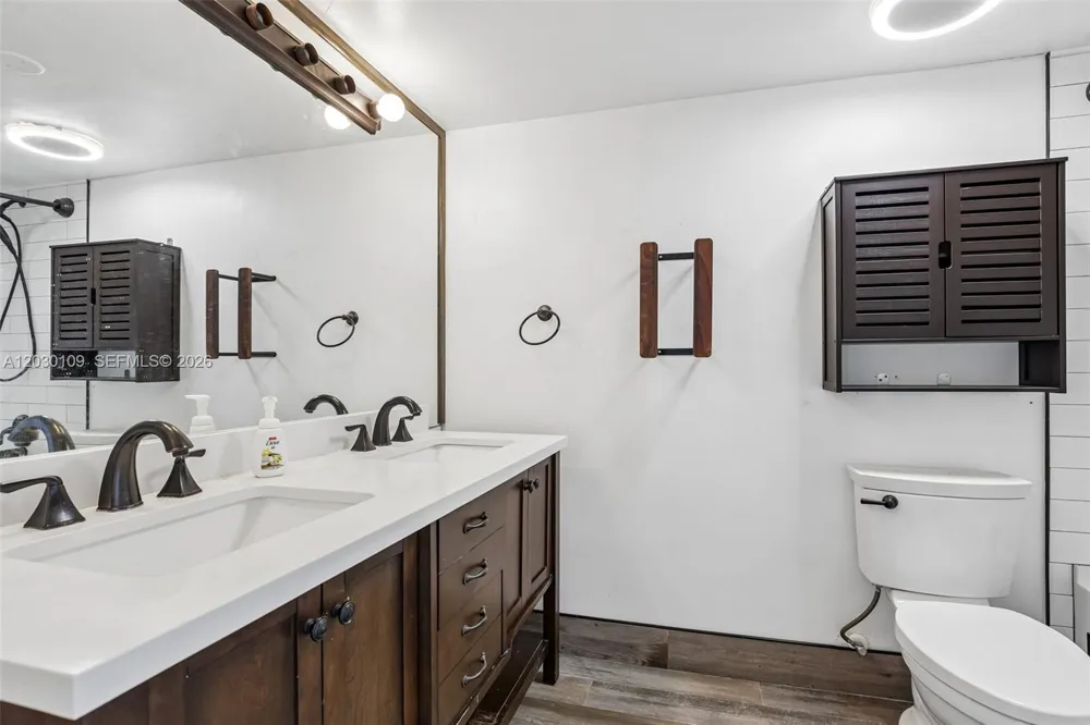 100 NW 76th Ave #108-2 Plantation, FL 33324