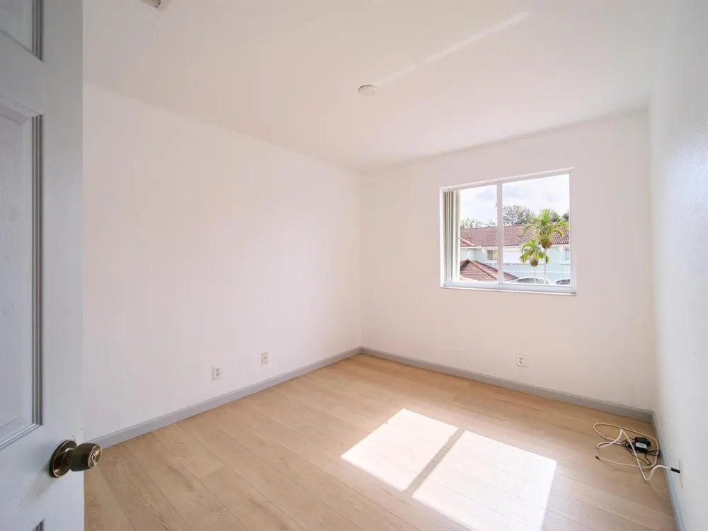 2052 Oakhurst Way Riviera Beach, FL 33404