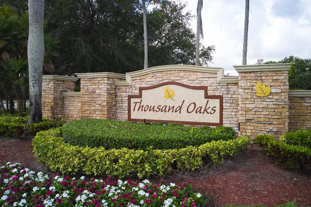 2052 Oakhurst Way Riviera Beach, FL 33404