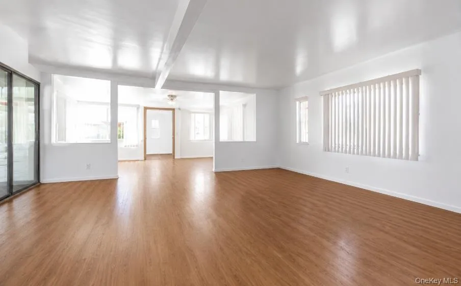 120 Memphis Ave Floral Park, NY 11001
