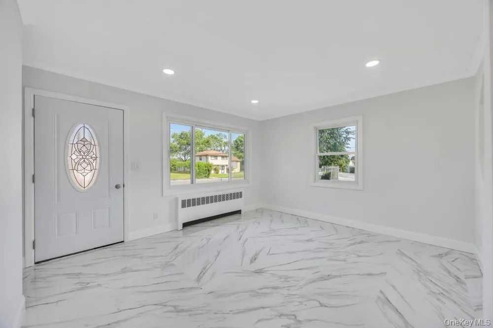 1828 Stein Drive Bay Shore, NY 11706