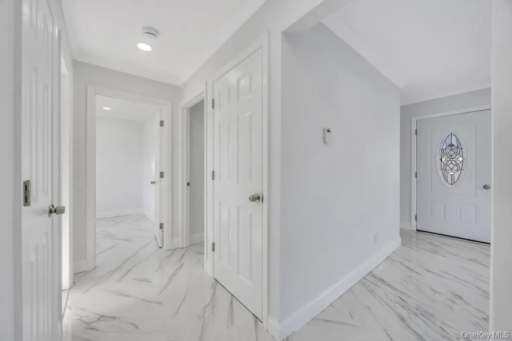 1828 Stein Drive Bay Shore, NY 11706