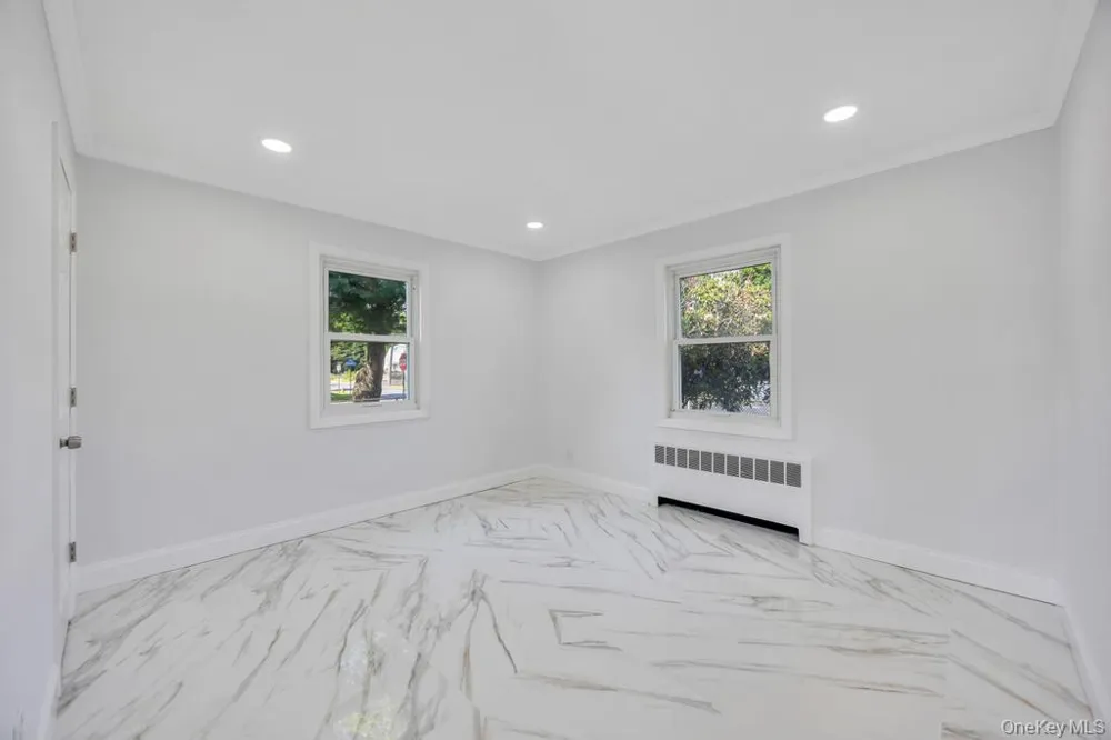 1828 Stein Drive Bay Shore, NY 11706