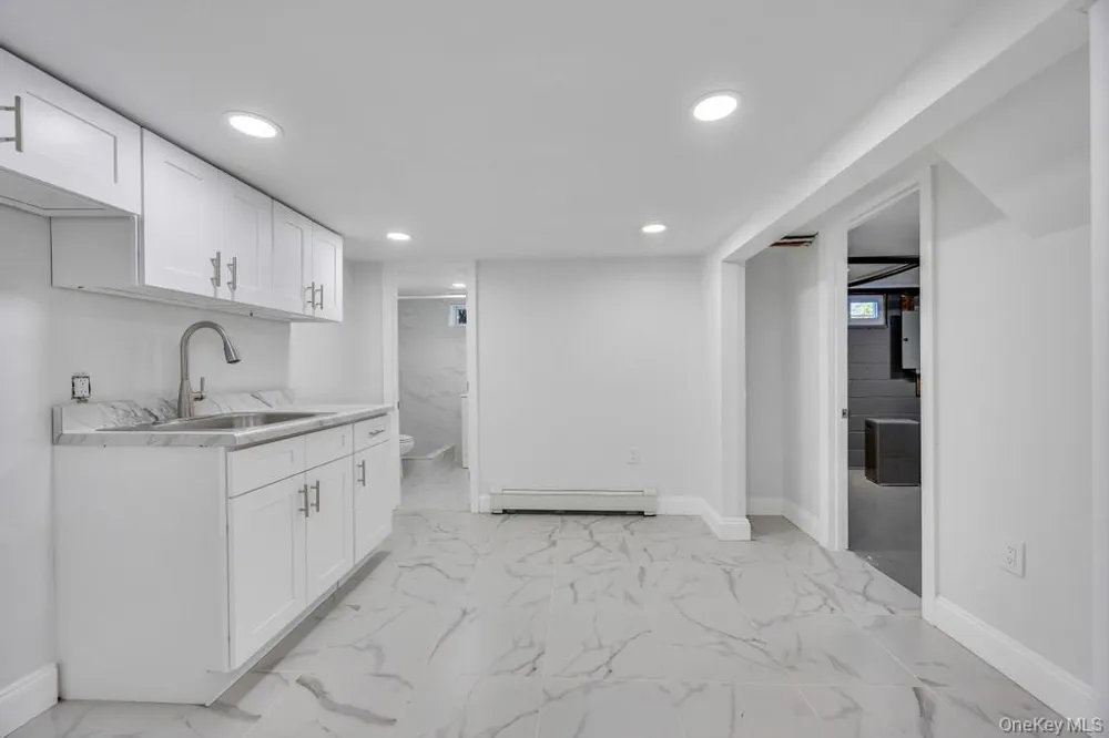 1828 Stein Drive Bay Shore, NY 11706