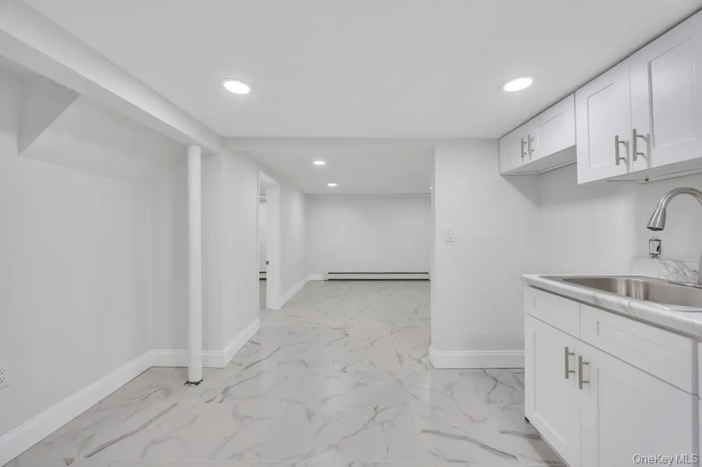 1828 Stein Drive Bay Shore, NY 11706