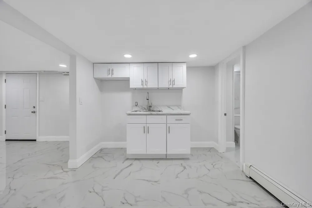 1828 Stein Drive Bay Shore, NY 11706