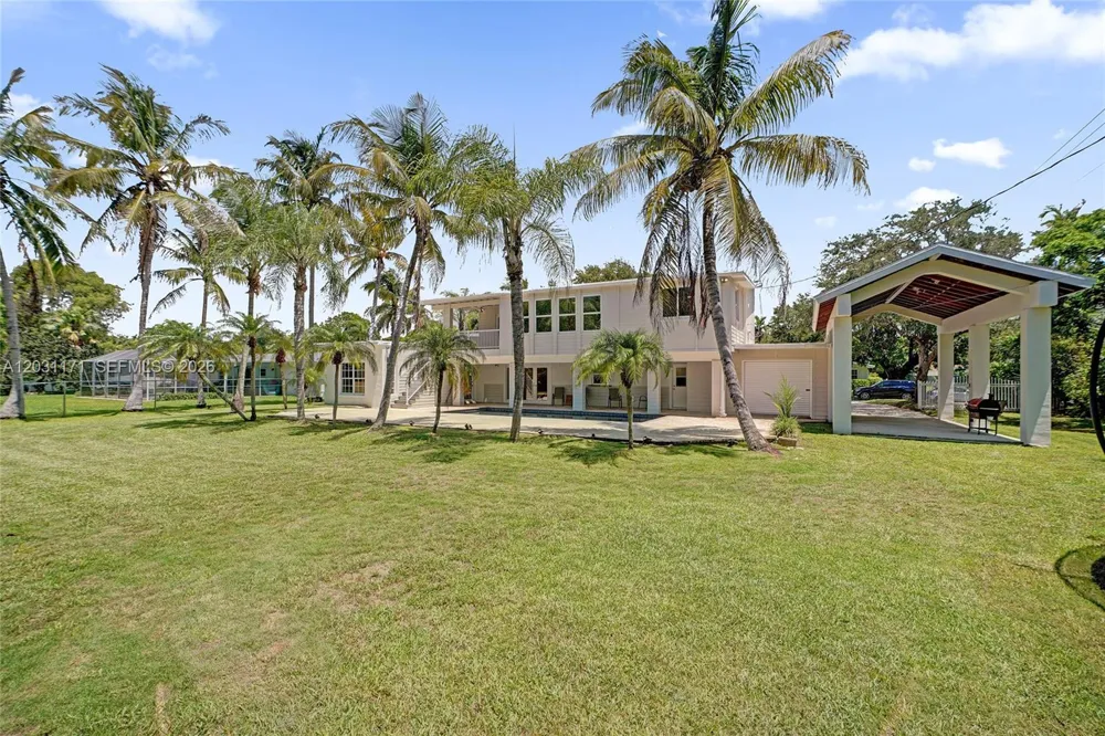 8320 SW 161st St Palmetto Bay, FL 33157