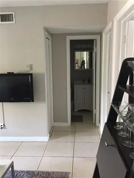 2741 NE 8th Avenue #14 Wilton Manors, FL 33334