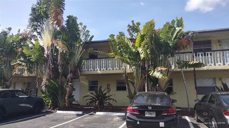 2741 NE 8th Avenue #14 Wilton Manors, FL 33334