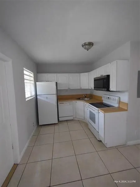 2741 NE 8th Avenue #14 Wilton Manors, FL 33334