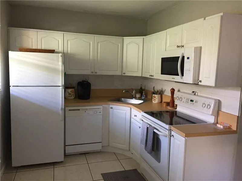 2741 NE 8th Avenue #14 Wilton Manors, FL 33334
