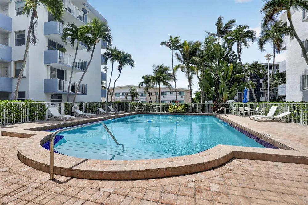 1801 S Treasure Drive #415 North Bay Village, FL 33141