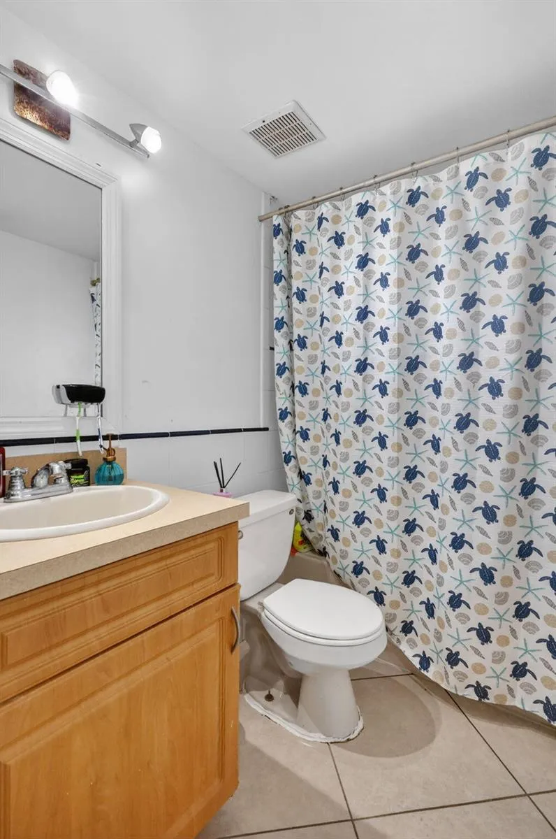 1801 S Treasure Drive #415 North Bay Village, FL 33141