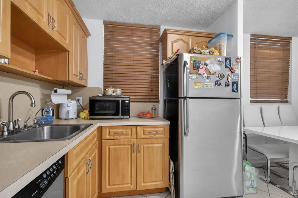 1801 S Treasure Drive #415 North Bay Village, FL 33141