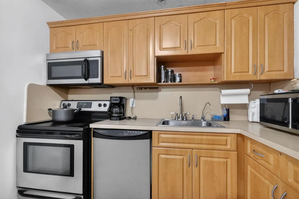 1801 S Treasure Drive #415 North Bay Village, FL 33141