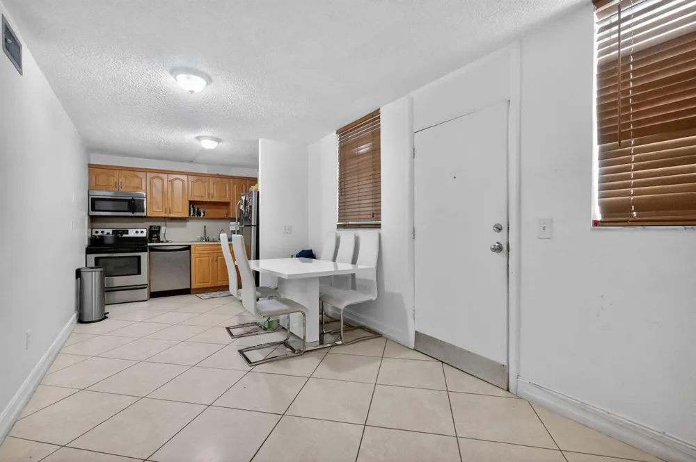 1801 S Treasure Drive #415 North Bay Village, FL 33141
