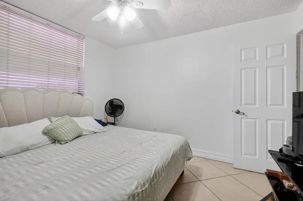 1801 S Treasure Drive #415 North Bay Village, FL 33141