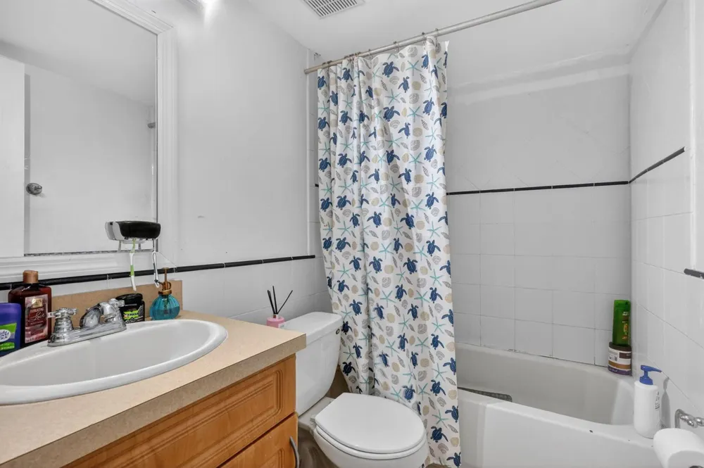 1801 S Treasure Drive #415 North Bay Village, FL 33141