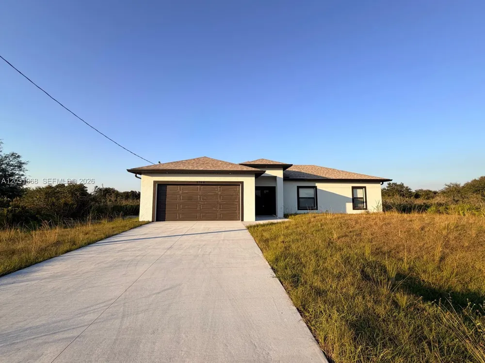 2706 72nd St W Lehigh Acres, FL 33971