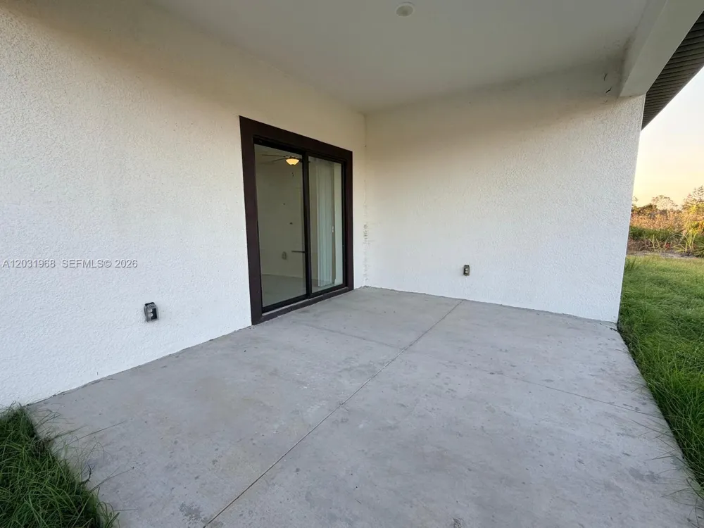 2706 72nd St W Lehigh Acres, FL 33971