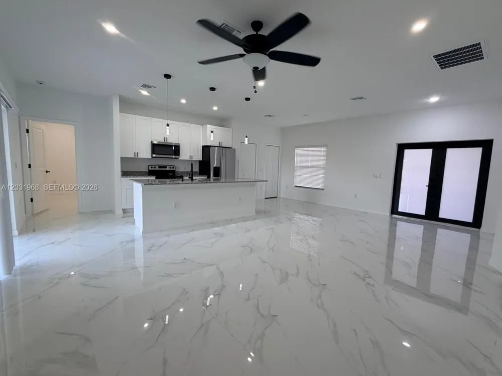 2706 72nd St W Lehigh Acres, FL 33971