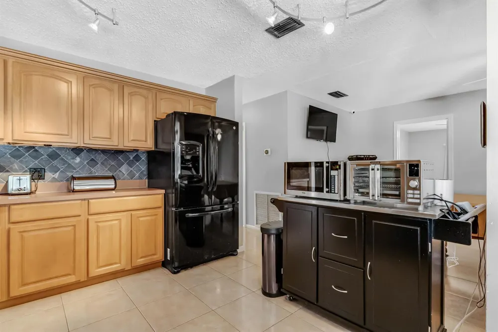 10875 NW 40th Street Coral Springs, FL 33065