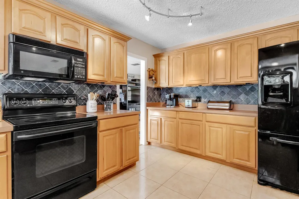 10875 NW 40th Street Coral Springs, FL 33065