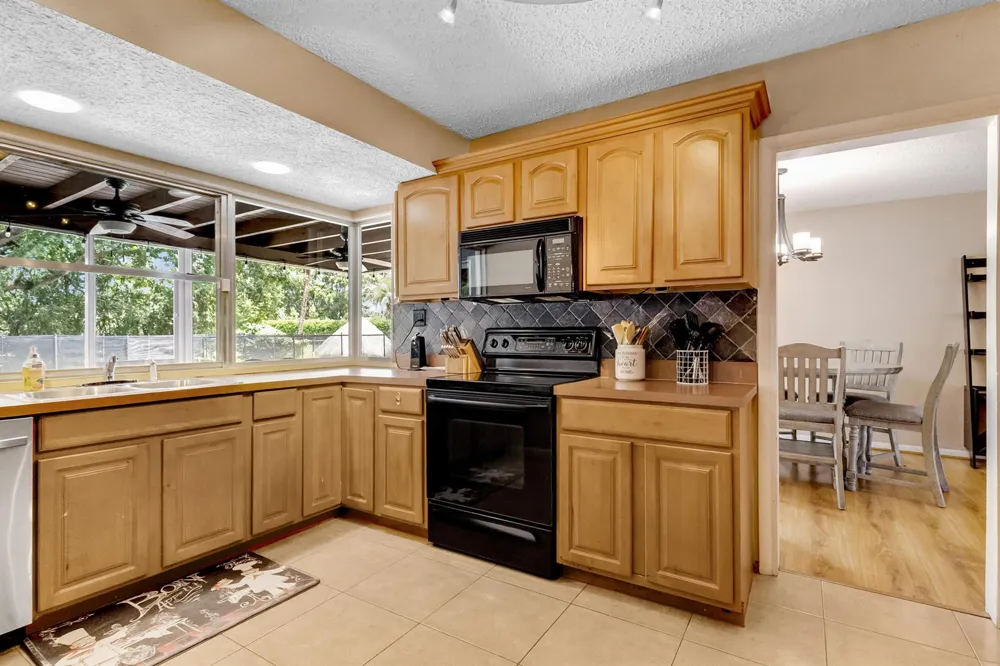 10875 NW 40th Street Coral Springs, FL 33065