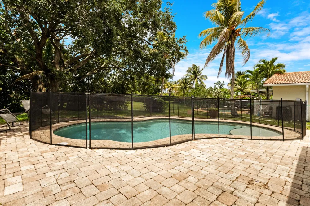 10875 NW 40th Street Coral Springs, FL 33065