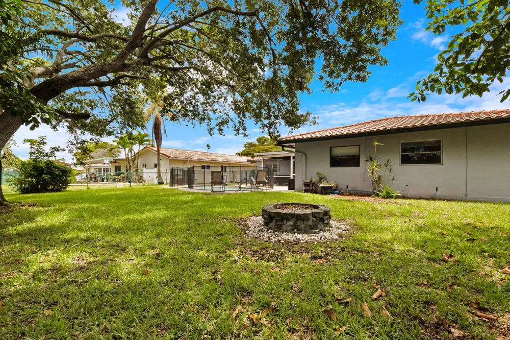 10875 NW 40th Street Coral Springs, FL 33065