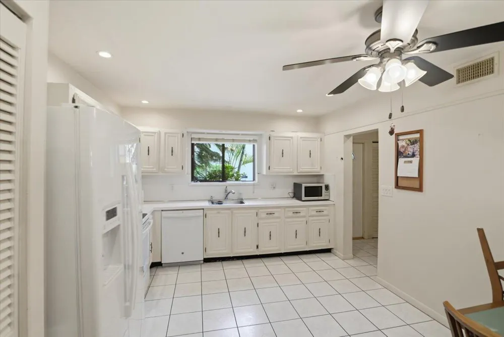 275 Jacaranda Drive Plantation, FL 33324