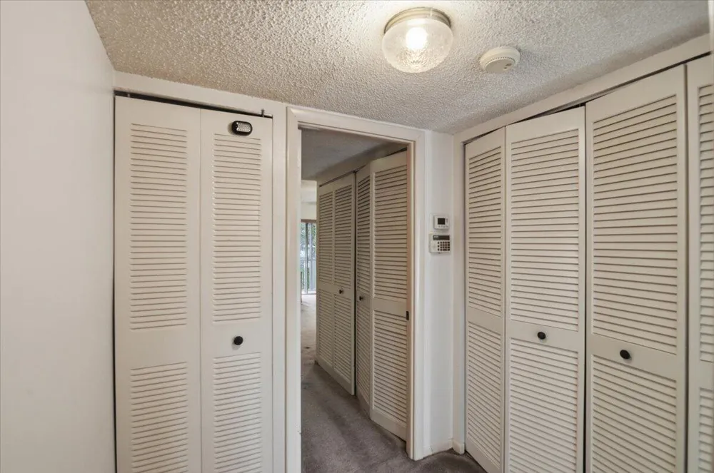 275 Jacaranda Drive Plantation, FL 33324
